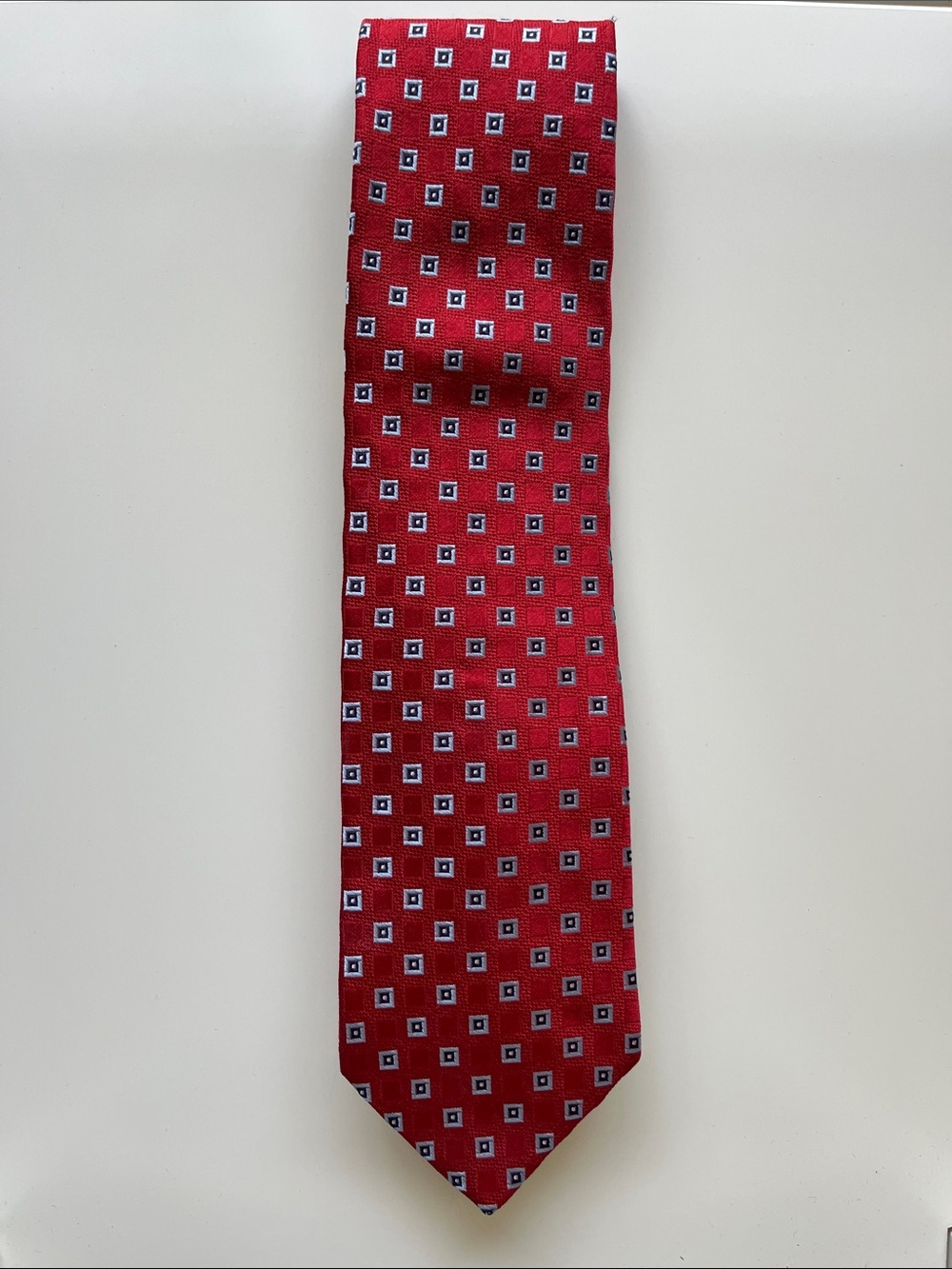Tommy Hilfiger, Men’s elegant blue square patterned, made in USA, red silk tie